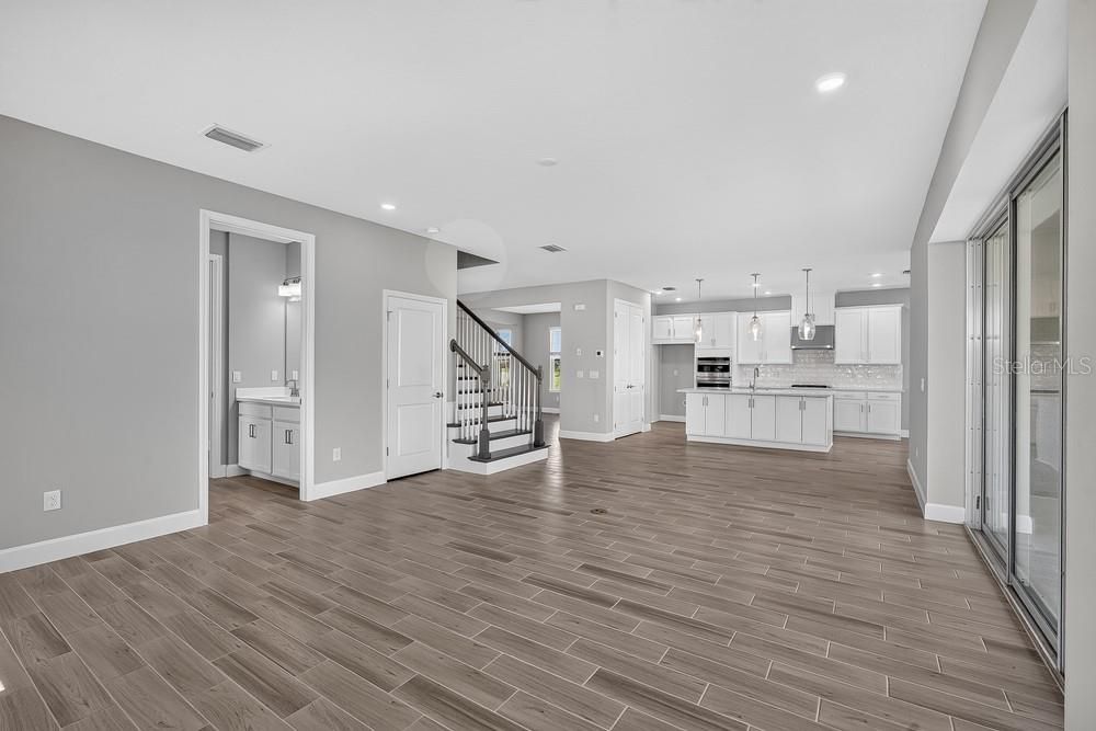 На продажу: $639,999 (5 спален, 4 ванн, 3422 Квадратных фут)