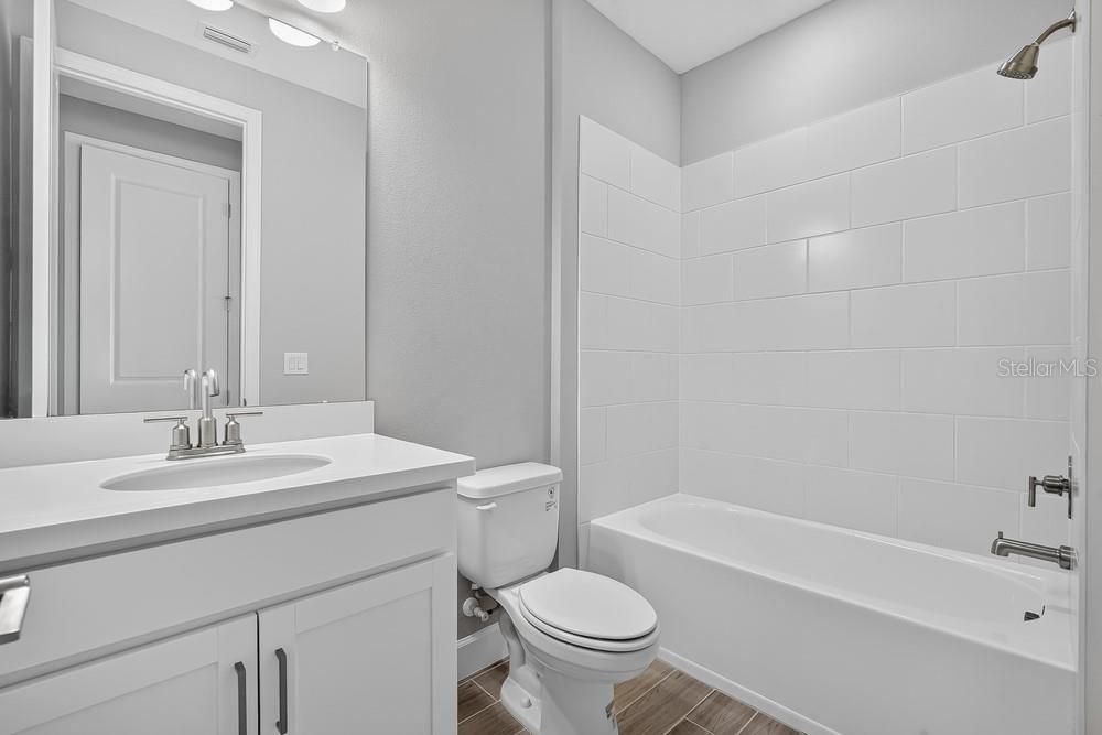 На продажу: $639,999 (5 спален, 4 ванн, 3422 Квадратных фут)