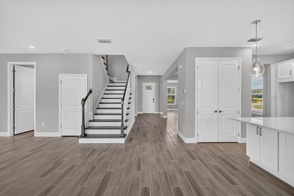 На продажу: $639,999 (5 спален, 4 ванн, 3422 Квадратных фут)