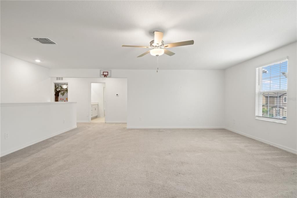 For Rent: $3,300 (6 beds, 3 baths, 3326 Square Feet)