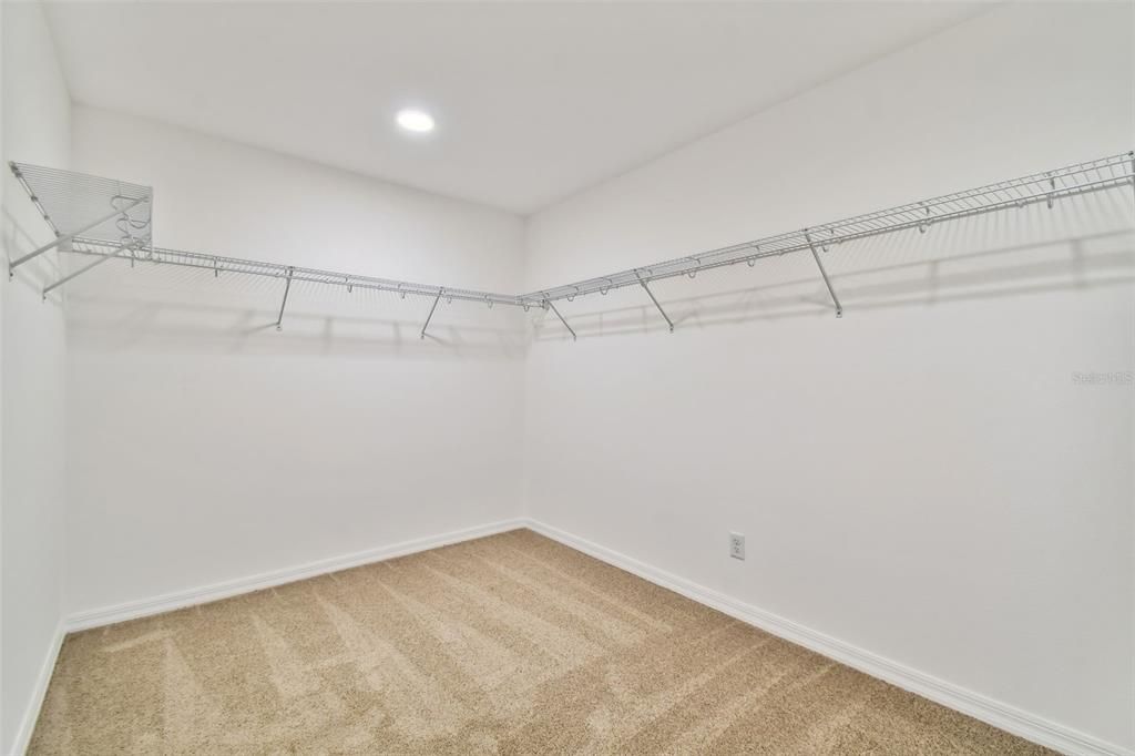 На продажу: $525,000 (5 спален, 4 ванн, 3761 Квадратных фут)