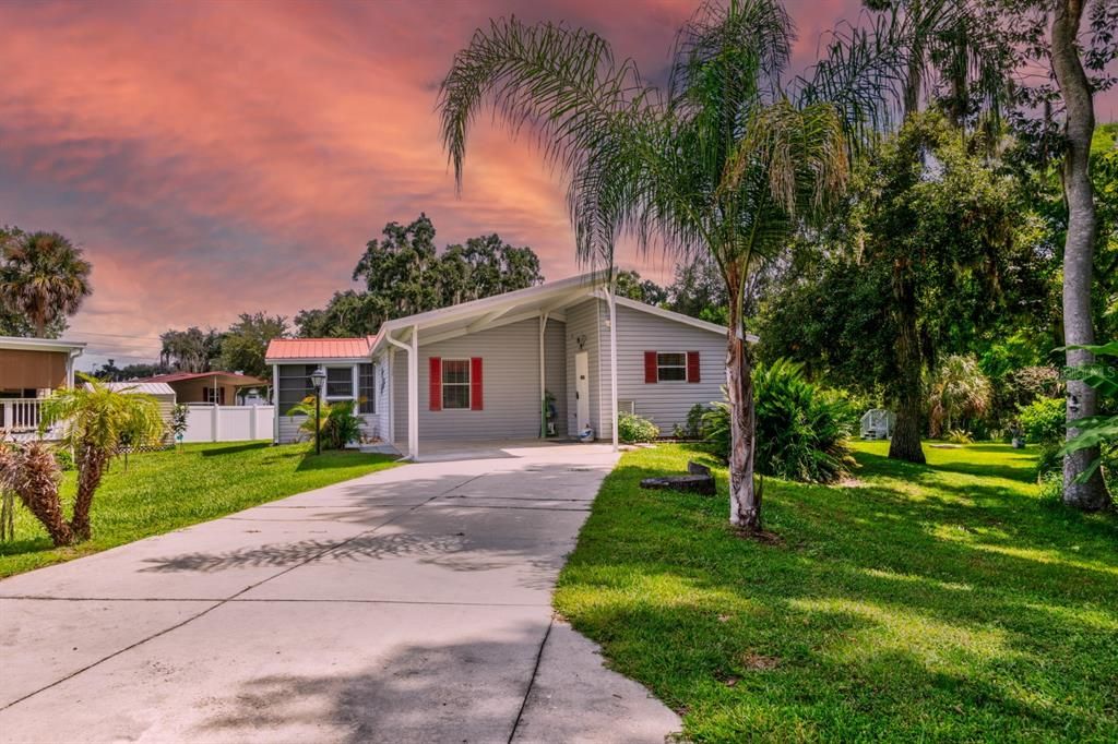 For Sale: $165,000 (3 beds, 2 baths, 1188 Square Feet)