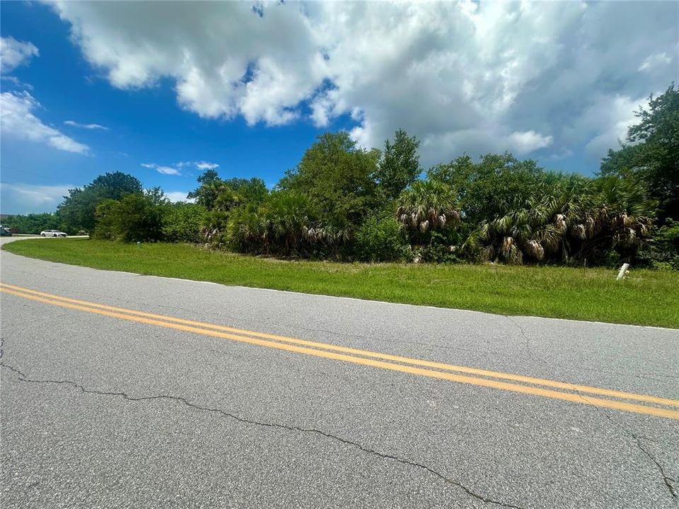 На продажу: $29,900 (0.33 acres)