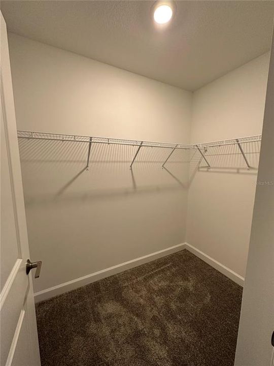 For Rent: $2,500 (4 beds, 2 baths, 2000 Square Feet)