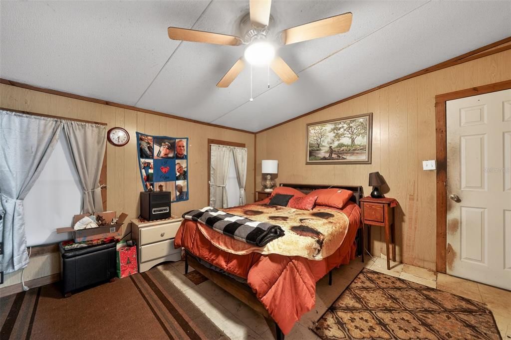 For Sale: $245,000 (3 beds, 2 baths, 1782 Square Feet)