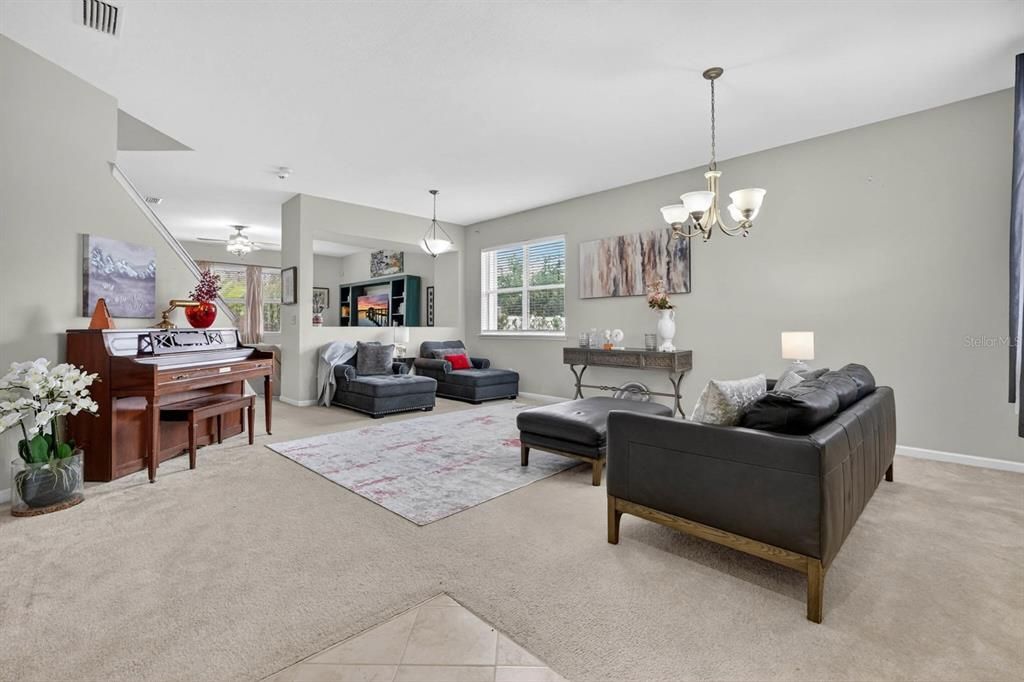 For Sale: $525,000 (5 beds, 2 baths, 2880 Square Feet)