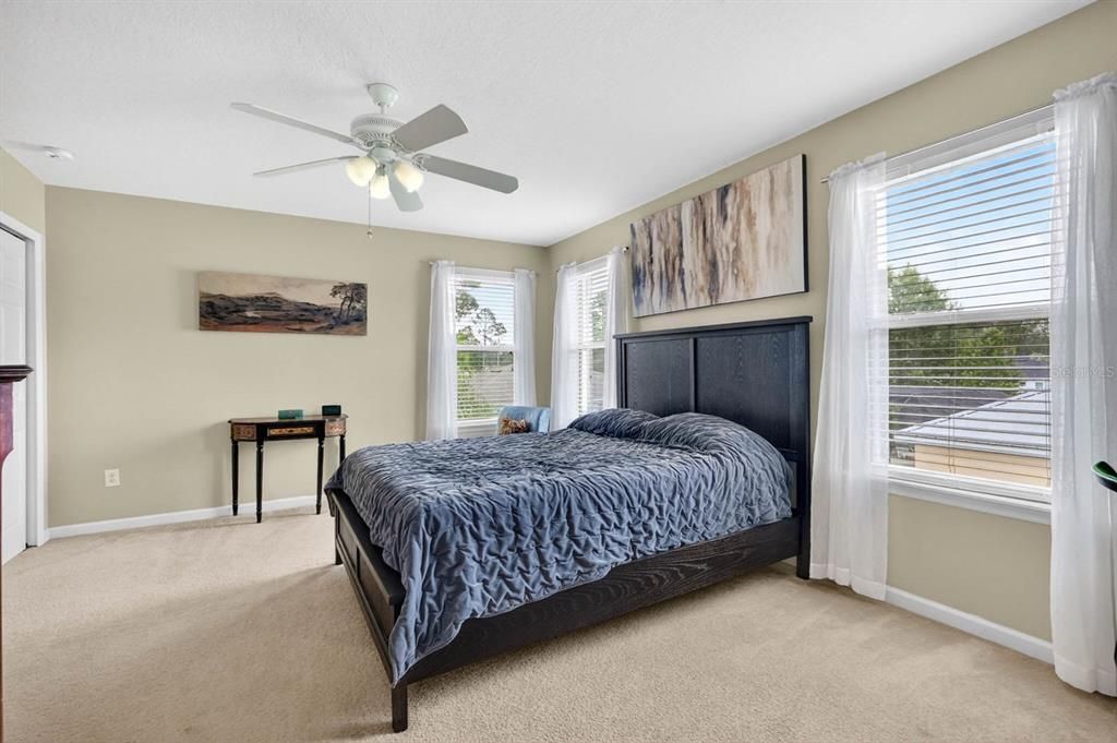 For Sale: $525,000 (5 beds, 2 baths, 2880 Square Feet)