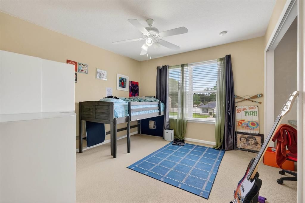 For Sale: $525,000 (5 beds, 2 baths, 2880 Square Feet)