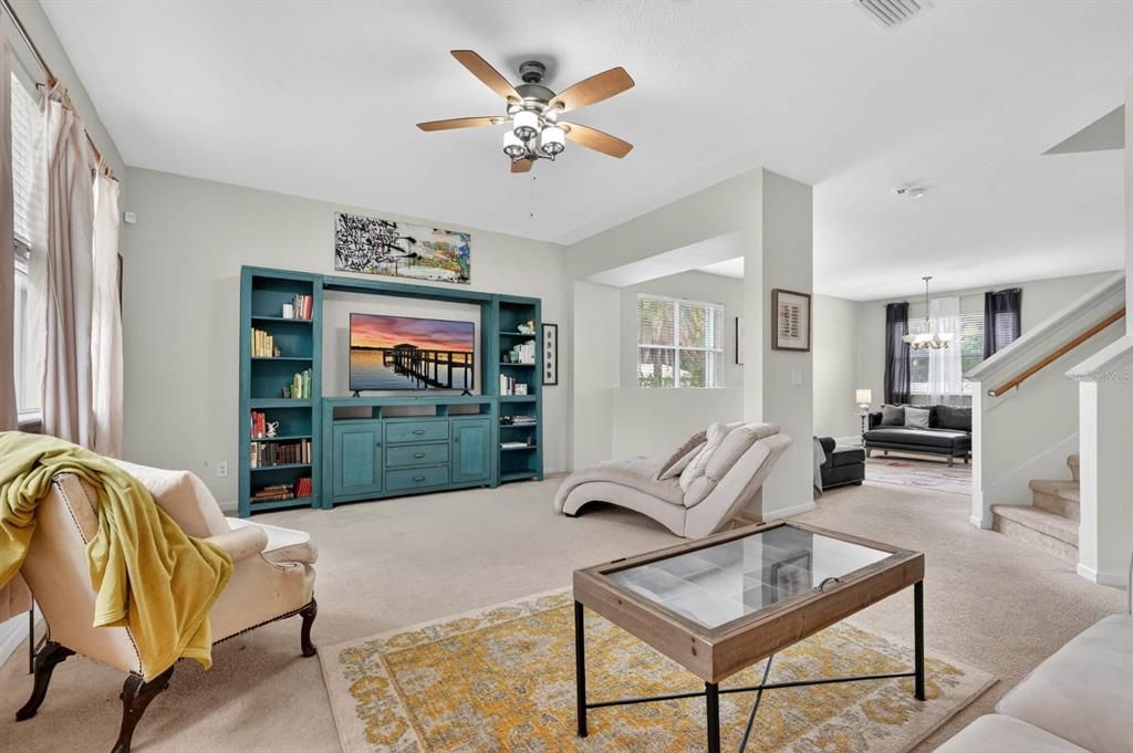 For Sale: $525,000 (5 beds, 2 baths, 2880 Square Feet)