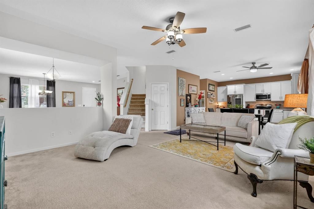 For Sale: $525,000 (5 beds, 2 baths, 2880 Square Feet)