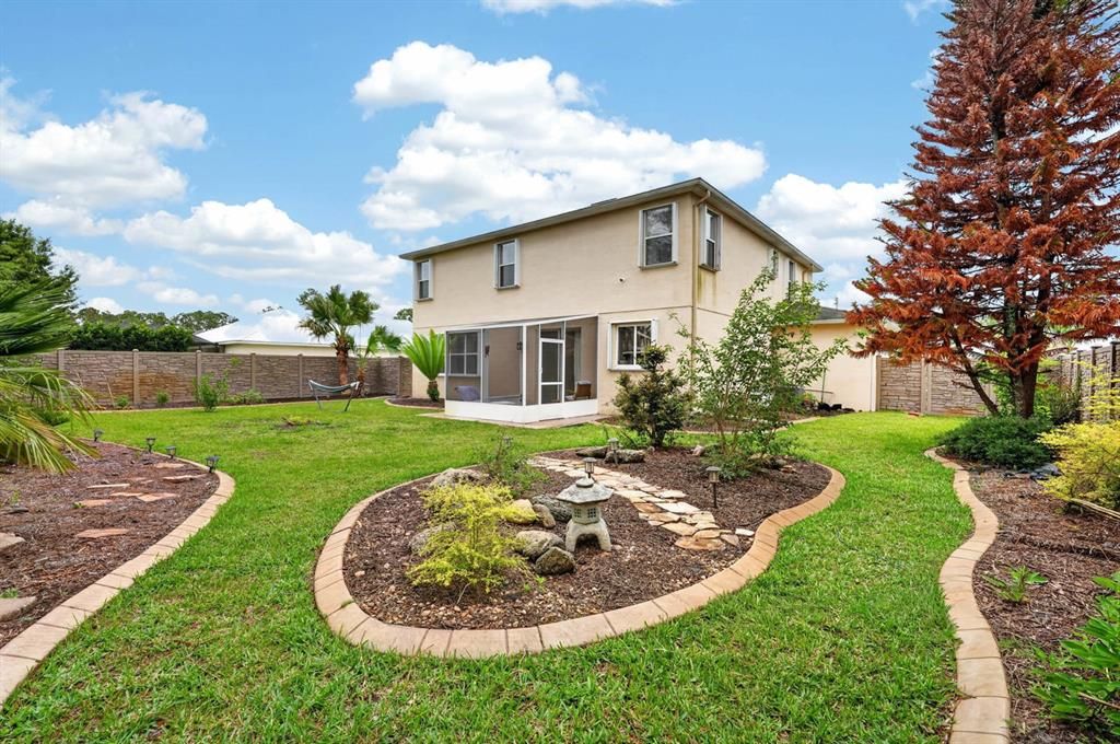 For Sale: $525,000 (5 beds, 2 baths, 2880 Square Feet)