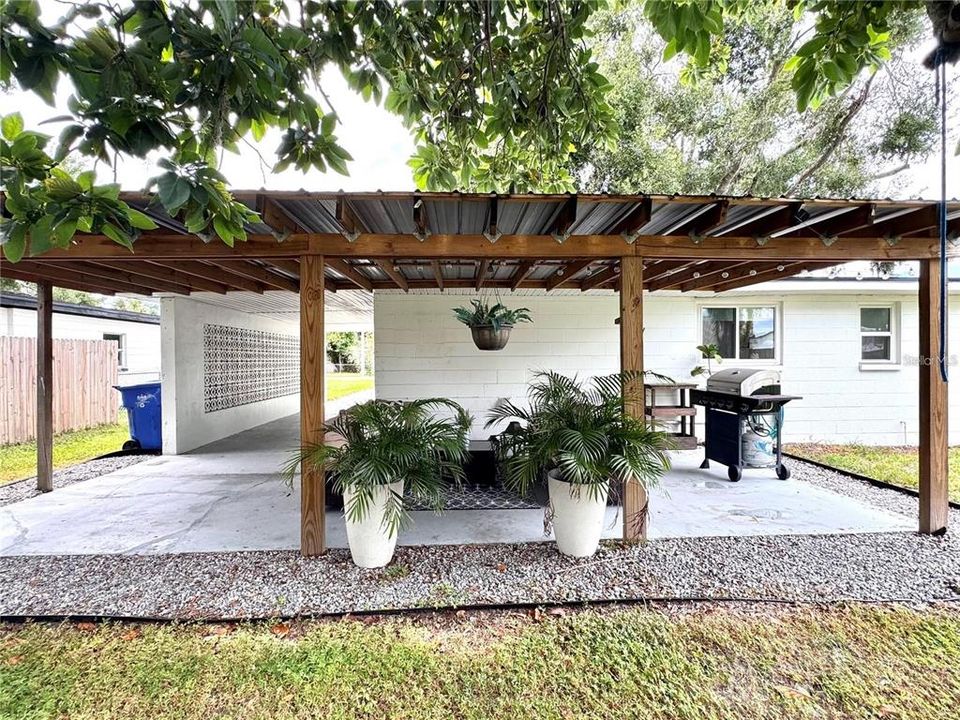 Activo con contrato: $310,000 (2 camas, 1 baños, 972 Pies cuadrados)