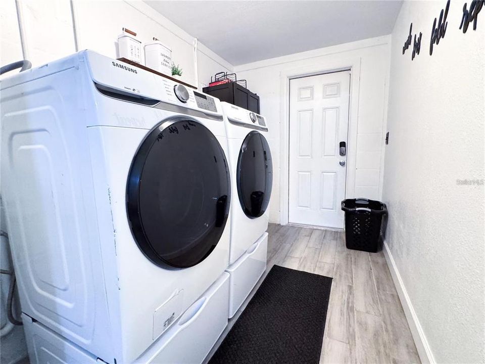 Activo con contrato: $310,000 (2 camas, 1 baños, 972 Pies cuadrados)