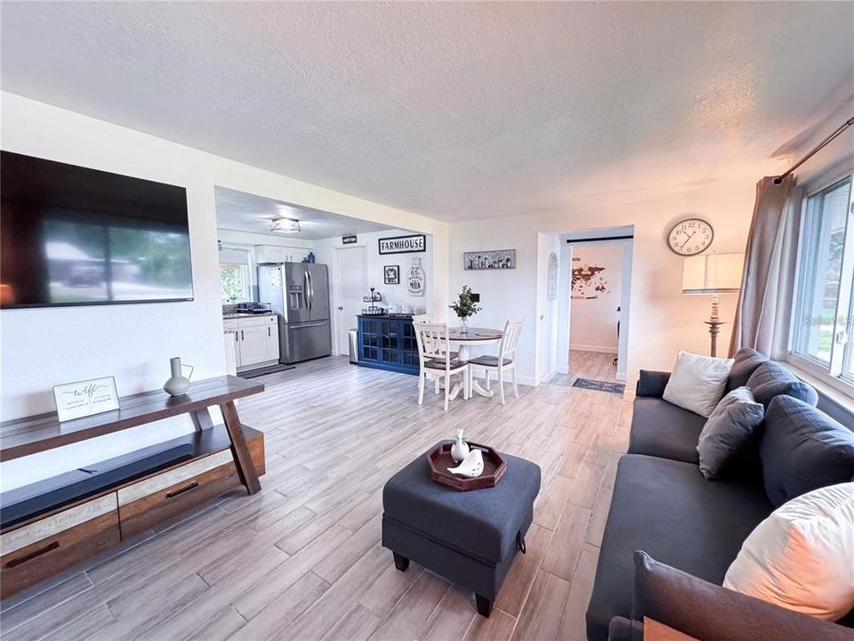 Activo con contrato: $310,000 (2 camas, 1 baños, 972 Pies cuadrados)