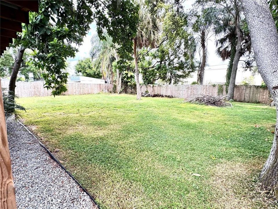 Activo con contrato: $310,000 (2 camas, 1 baños, 972 Pies cuadrados)