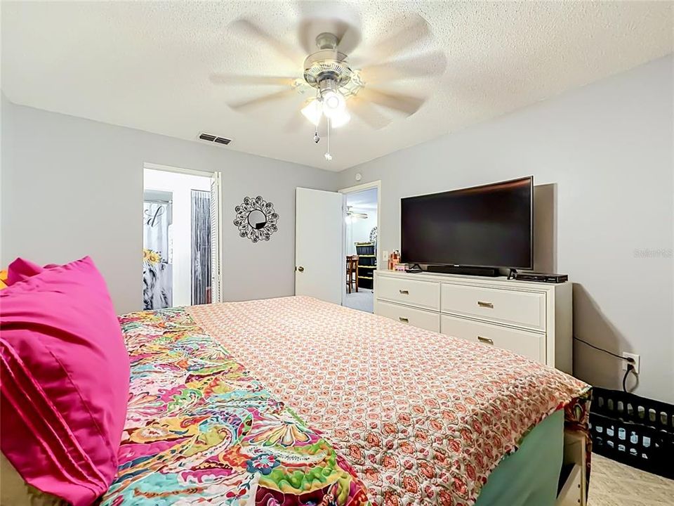 En Venta: $140,000 (2 camas, 2 baños, 942 Pies cuadrados)
