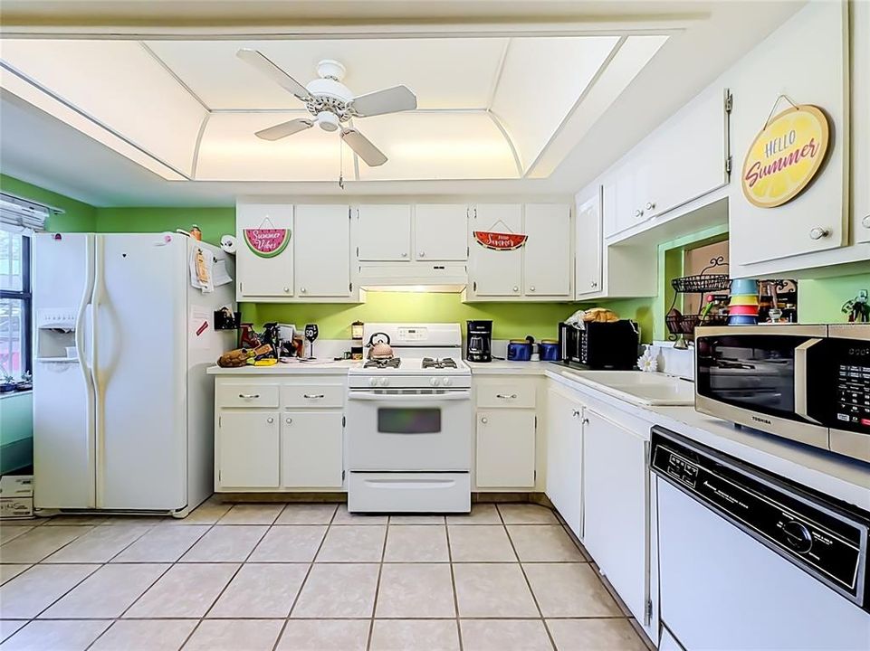 En Venta: $140,000 (2 camas, 2 baños, 942 Pies cuadrados)