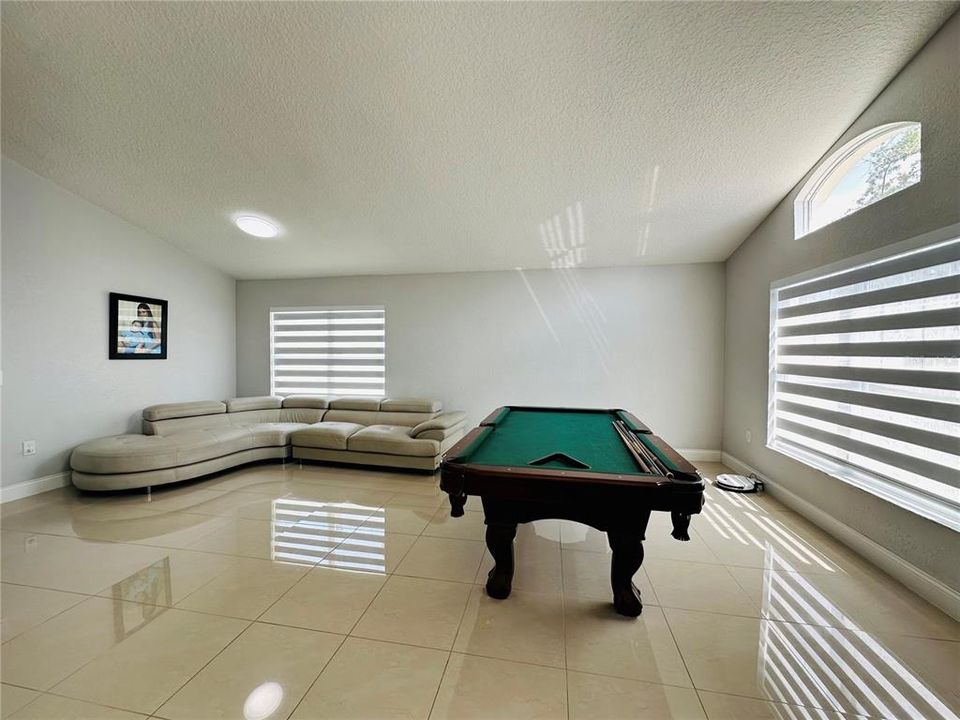 For Rent: $3,100 (4 beds, 2 baths, 2167 Square Feet)