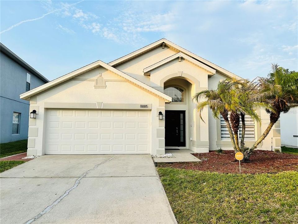 For Rent: $3,100 (4 beds, 2 baths, 2167 Square Feet)
