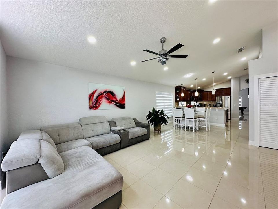For Rent: $3,100 (4 beds, 2 baths, 2167 Square Feet)