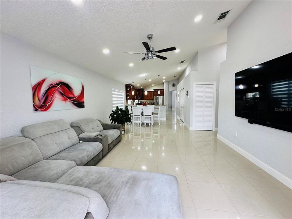 For Rent: $3,100 (4 beds, 2 baths, 2167 Square Feet)