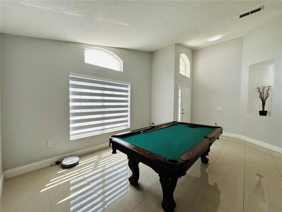 For Rent: $3,100 (4 beds, 2 baths, 2167 Square Feet)