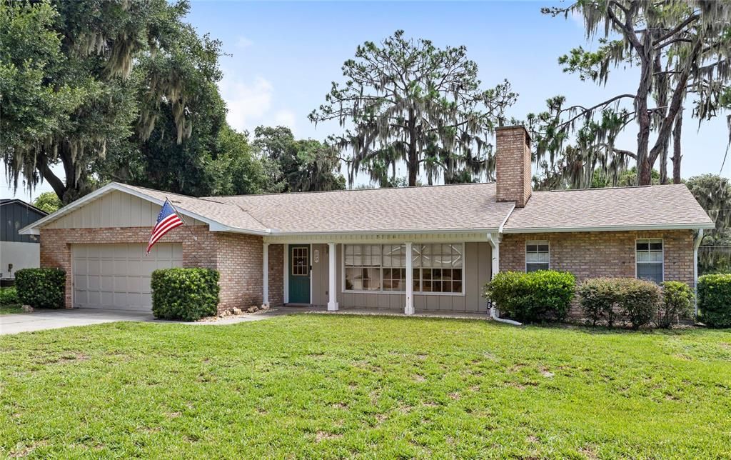 For Sale: $399,000 (3 beds, 2 baths, 1782 Square Feet)