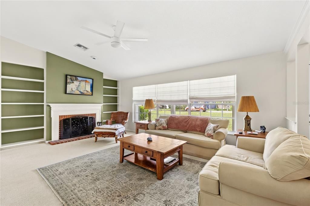 For Sale: $399,000 (3 beds, 2 baths, 1782 Square Feet)