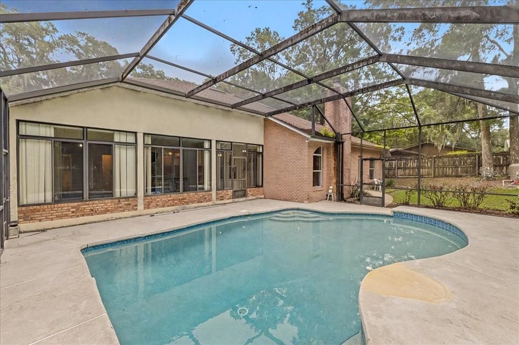 En Venta: $449,000 (3 camas, 2 baños, 2068 Pies cuadrados)