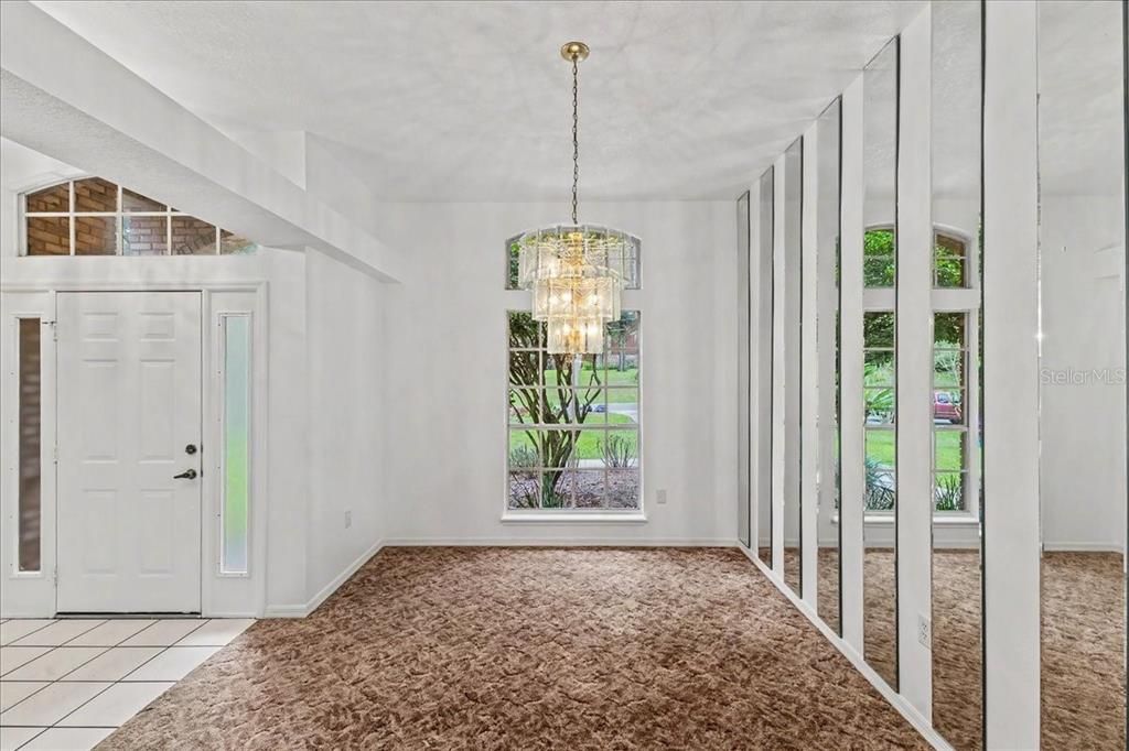 En Venta: $449,000 (3 camas, 2 baños, 2068 Pies cuadrados)
