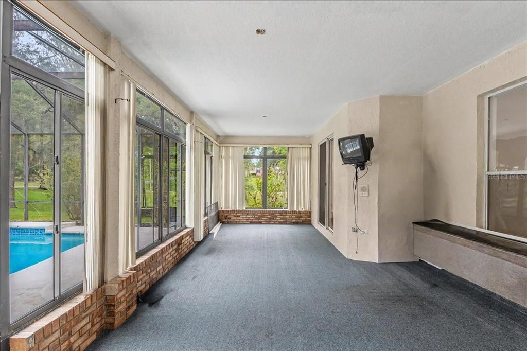 En Venta: $449,000 (3 camas, 2 baños, 2068 Pies cuadrados)
