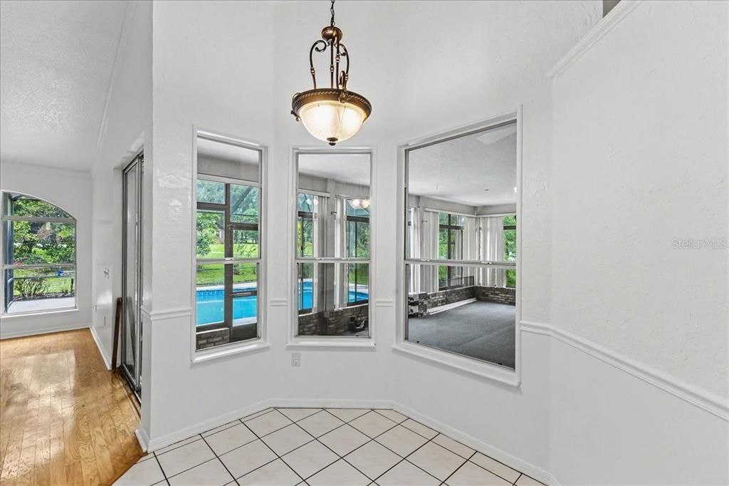 En Venta: $449,000 (3 camas, 2 baños, 2068 Pies cuadrados)