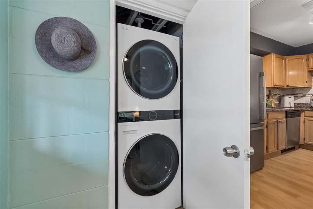 Activo con contrato: $365,000 (3 camas, 1 baños, 1080 Pies cuadrados)