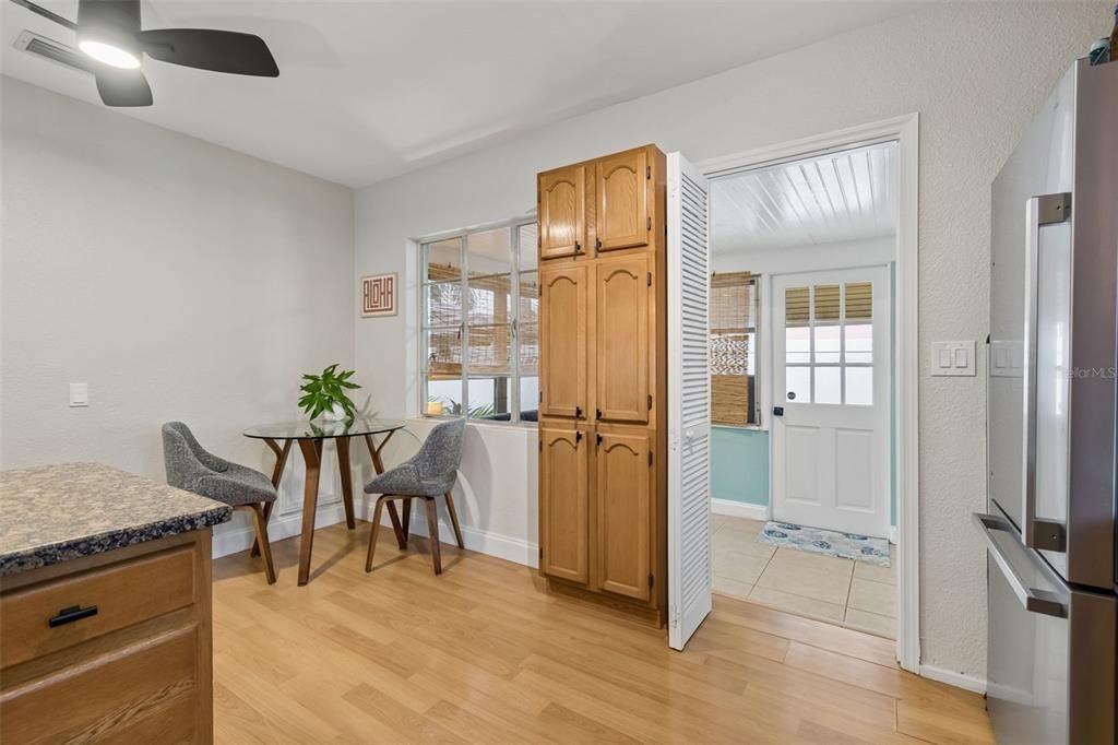Activo con contrato: $365,000 (3 camas, 1 baños, 1080 Pies cuadrados)