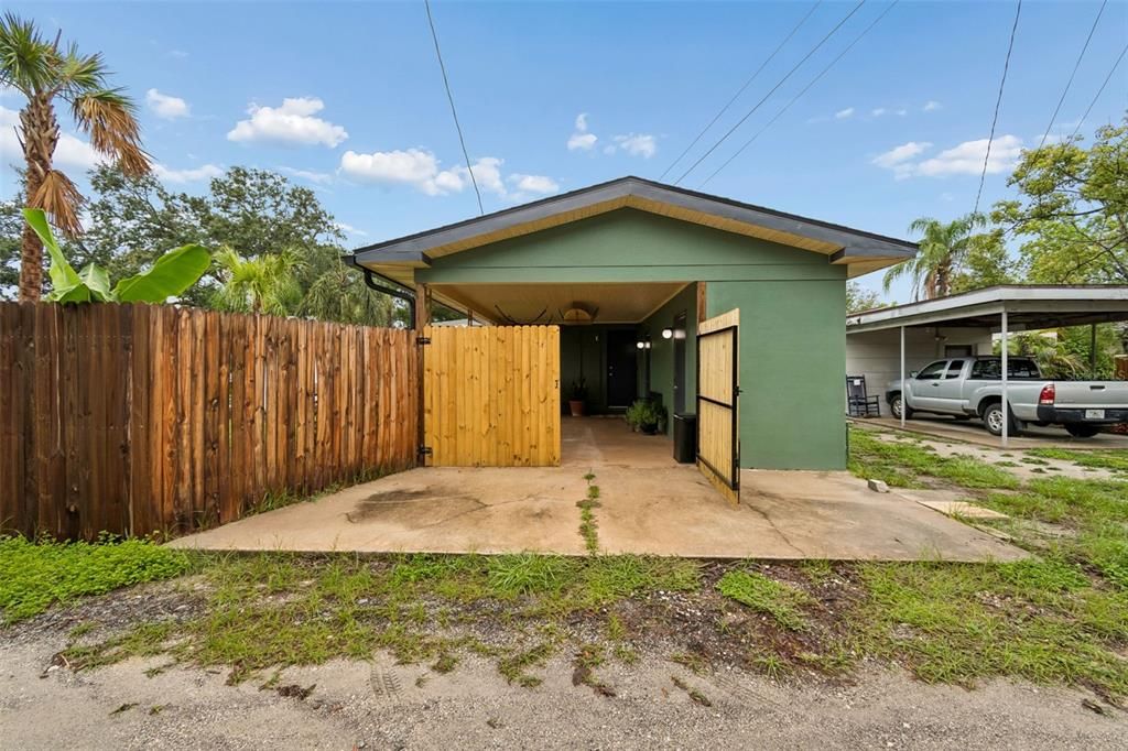 Activo con contrato: $365,000 (3 camas, 1 baños, 1080 Pies cuadrados)