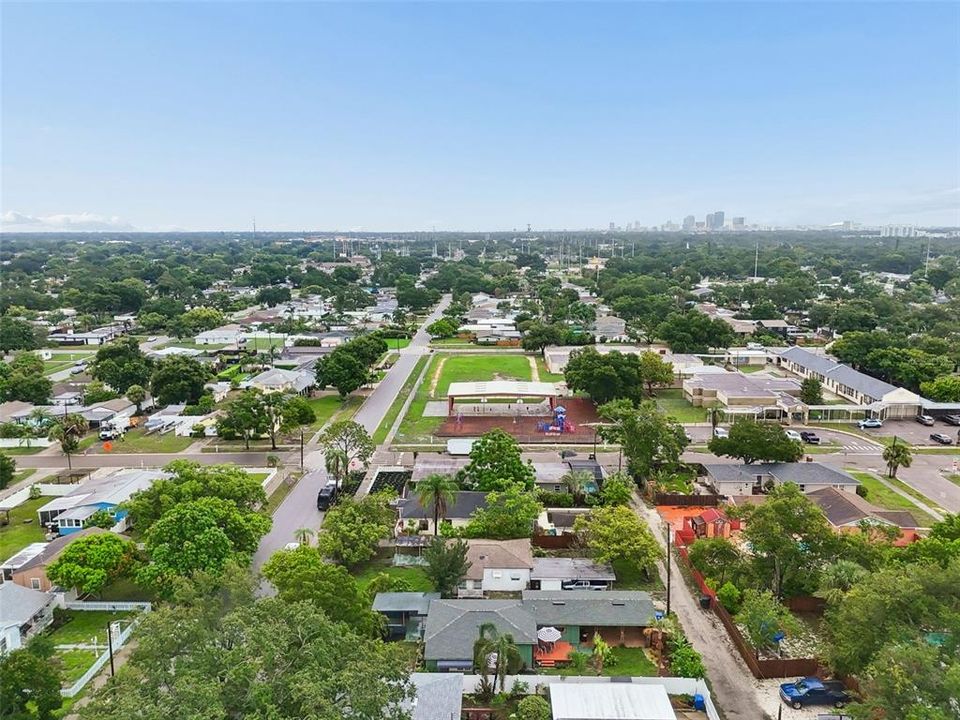 Activo con contrato: $365,000 (3 camas, 1 baños, 1080 Pies cuadrados)