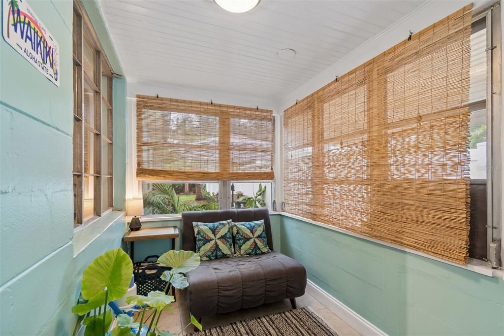 Activo con contrato: $365,000 (3 camas, 1 baños, 1080 Pies cuadrados)