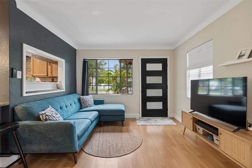Activo con contrato: $365,000 (3 camas, 1 baños, 1080 Pies cuadrados)