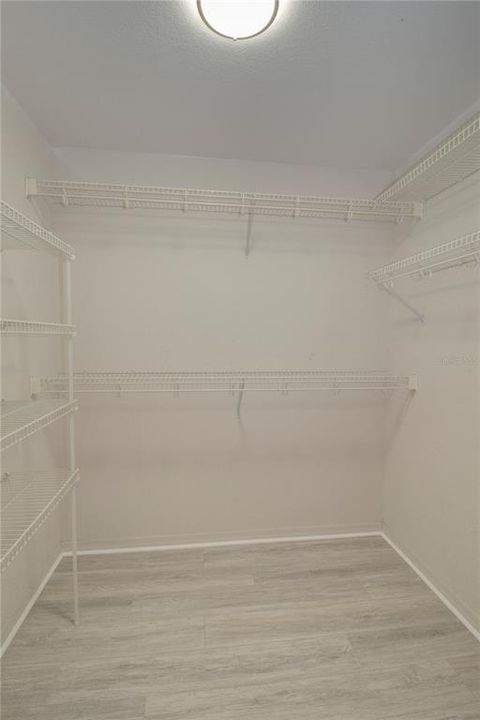 En Venta: $409,900 (3 camas, 2 baños, 2607 Pies cuadrados)