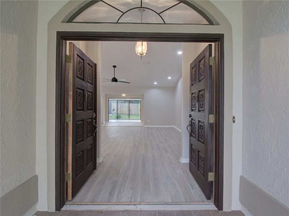 En Venta: $409,900 (3 camas, 2 baños, 2607 Pies cuadrados)