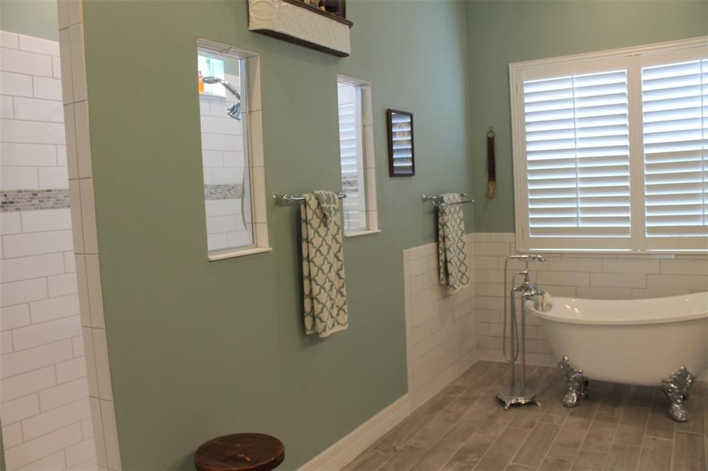 For Sale: $914,500 (4 beds, 4 baths, 3069 Square Feet)