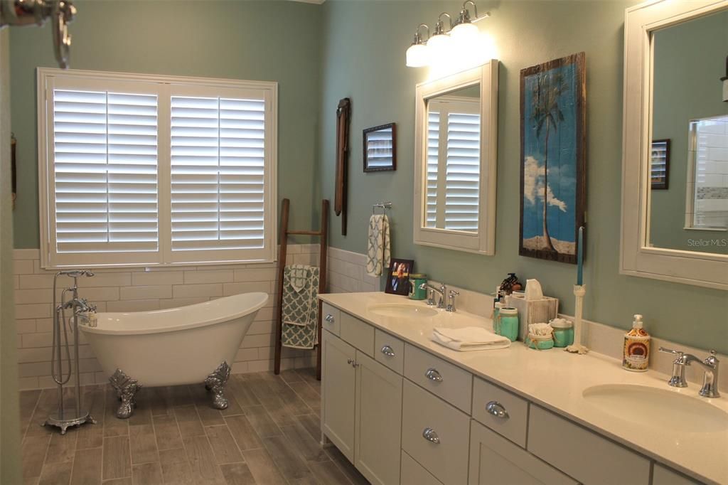 For Sale: $914,500 (4 beds, 4 baths, 3069 Square Feet)