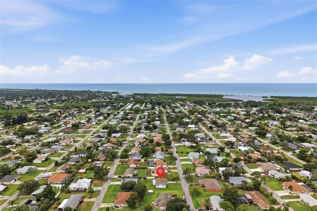 For Sale: $250,000 (2 beds, 1 baths, 1194 Square Feet)