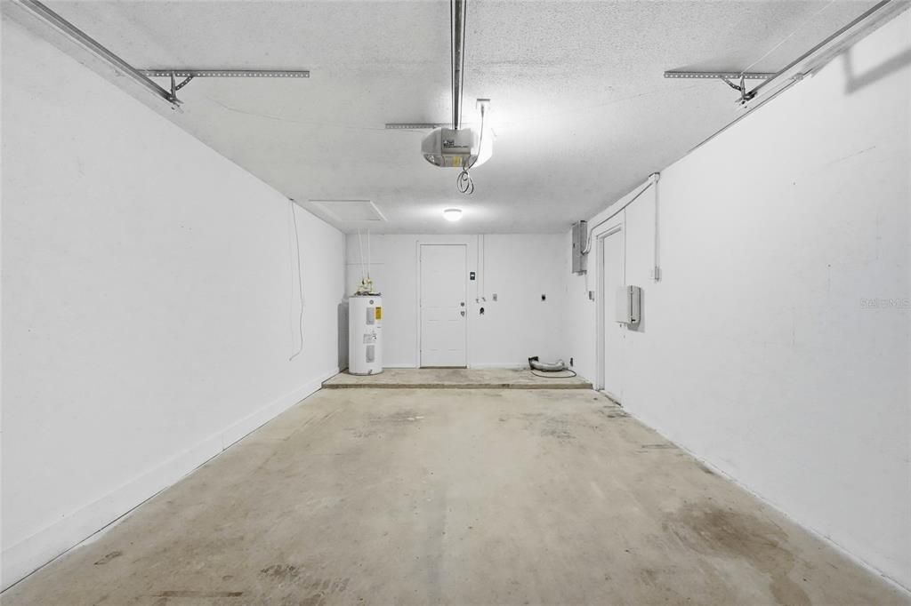 For Sale: $250,000 (2 beds, 1 baths, 1194 Square Feet)