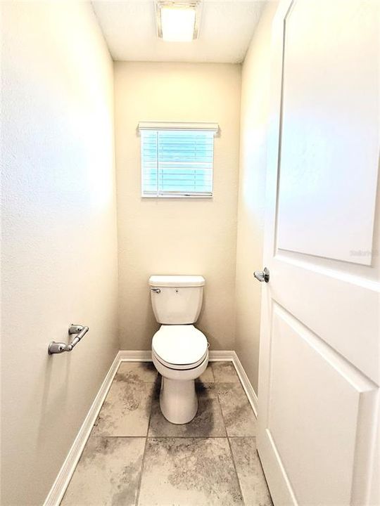 En Renta: $2,400 (4 camas, 2 baños, 1900 Pies cuadrados)