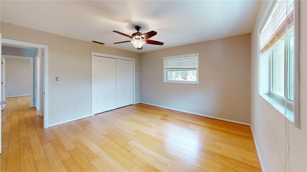 For Rent: $2,995 (3 beds, 2 baths, 1922 Square Feet)