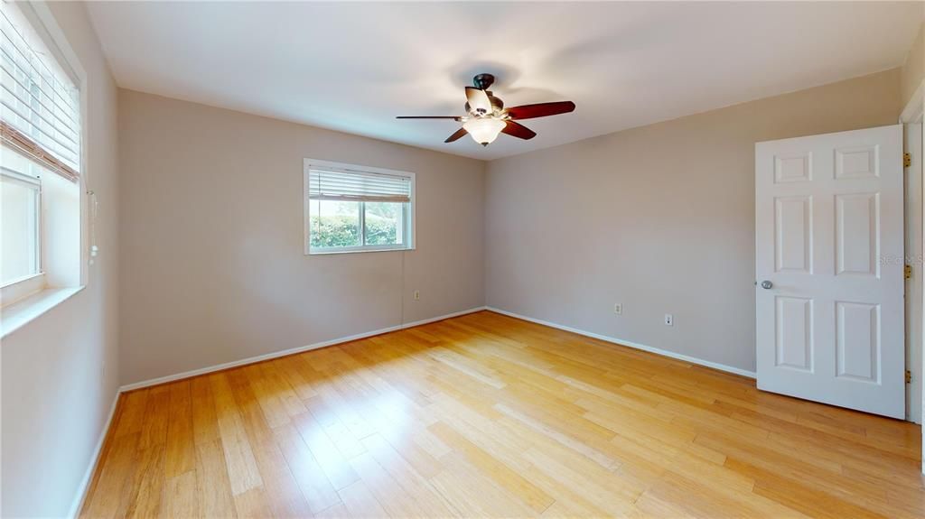 For Rent: $2,995 (3 beds, 2 baths, 1922 Square Feet)
