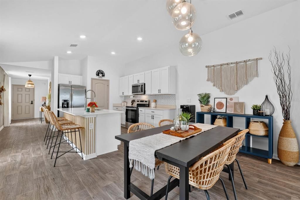 For Sale: $335,000 (3 beds, 2 baths, 1655 Square Feet)