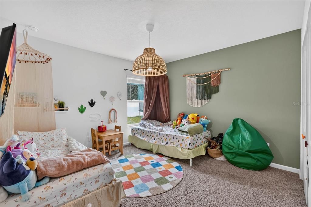 For Sale: $335,000 (3 beds, 2 baths, 1655 Square Feet)