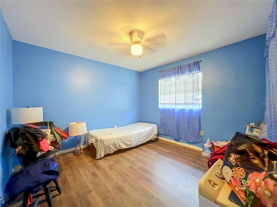 For Sale: $430,000 (5 beds, 3 baths, 2130 Square Feet)